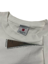 Load image into Gallery viewer, 2001 Henri Rousseau “The Football Players” Guggenheim Museum Tee (XL)
