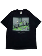 Load image into Gallery viewer, Mid-1990s Sandy Skoglund “Radioactive Cats” Tee (L)
