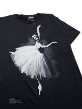 Load image into Gallery viewer, Mid-1990s Dina Makarova Ballet Photo Tee (M)
