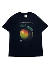 Load image into Gallery viewer, 1998 René Magritte “Ceci n’est pas une pomme” Tee (L)
