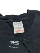 Load image into Gallery viewer, 1998 René Magritte “Ceci n’est pas une pomme” Tee (L)
