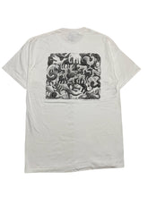 Load image into Gallery viewer, Late 1990s M.C. Escher “Mosaic II” Tee (DS M)
