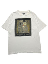 Load image into Gallery viewer, 1992 Gustav Klimt “The Kiss” Tee (L)
